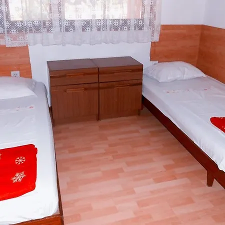 Biserka * Poljana (Ugljan)